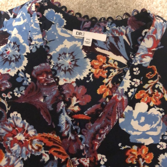 Top - Picture 2 of 3